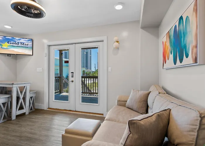 Full Duplex, Includes Both Sides W/ Private Pool Steps From Holiday home