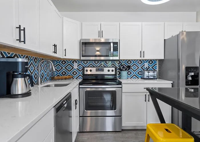 Full Duplex, Includes Both Sides W/ Private Pool Steps From * Gulf Shores