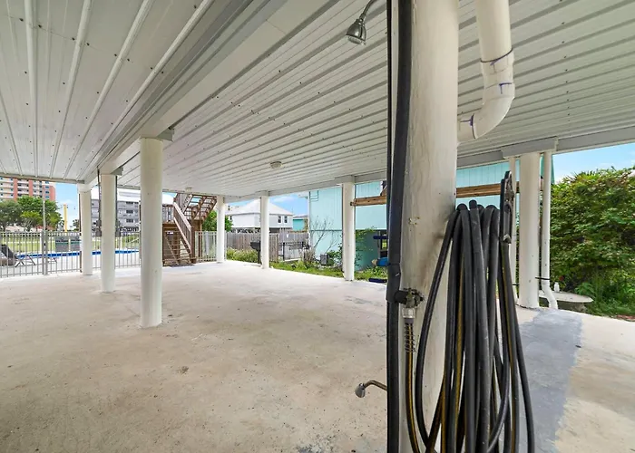 Holiday home Full Duplex, Includes Both Sides W/ Private Pool Steps From *